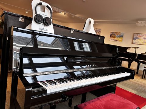 Yamaha piano zwart hoogglans silent transaccousti 1