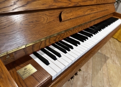 samick piano eiken 7