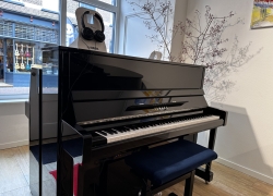 yamaha piano zwart hoogglans silent transaccousti 5 b3